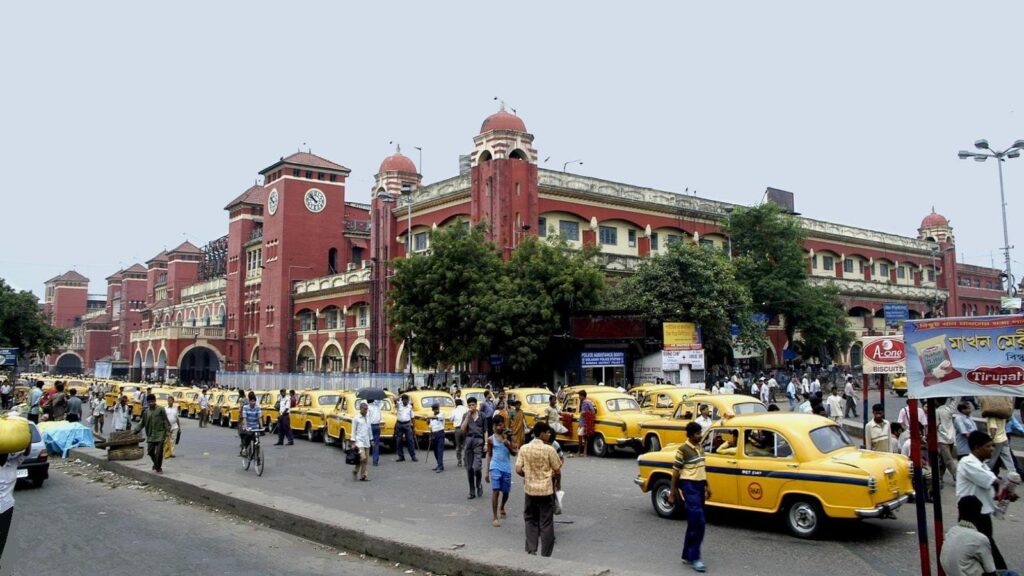 Howrah Station A Historic Hub of Indian Railways