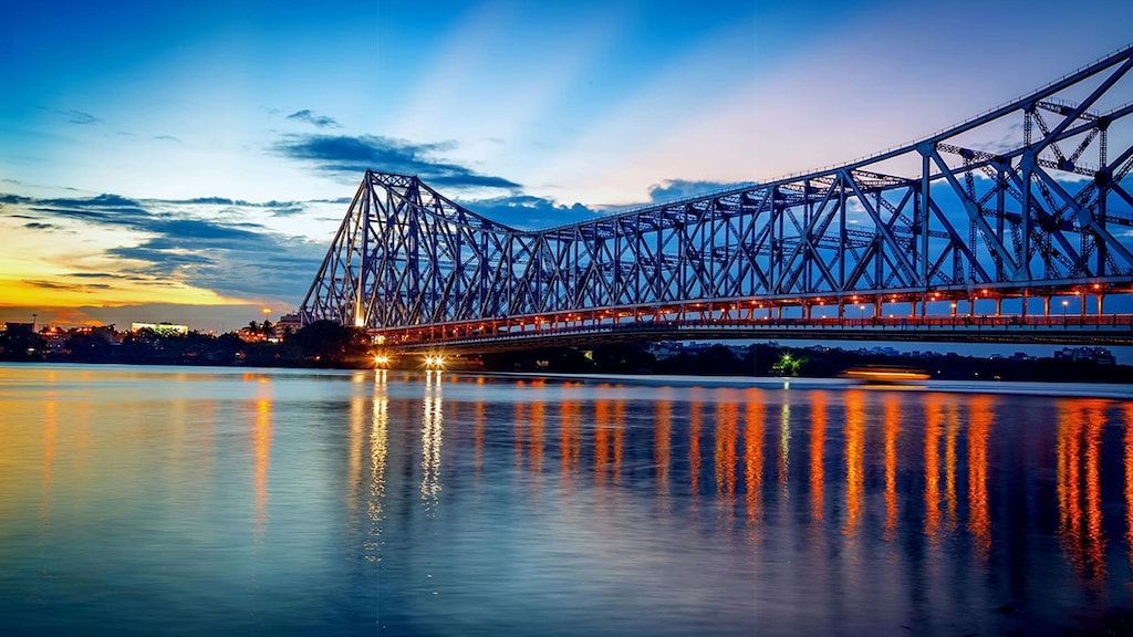 Howrah Station A Historic Hub of Indian Railways